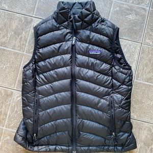 Women’s size small puff vest